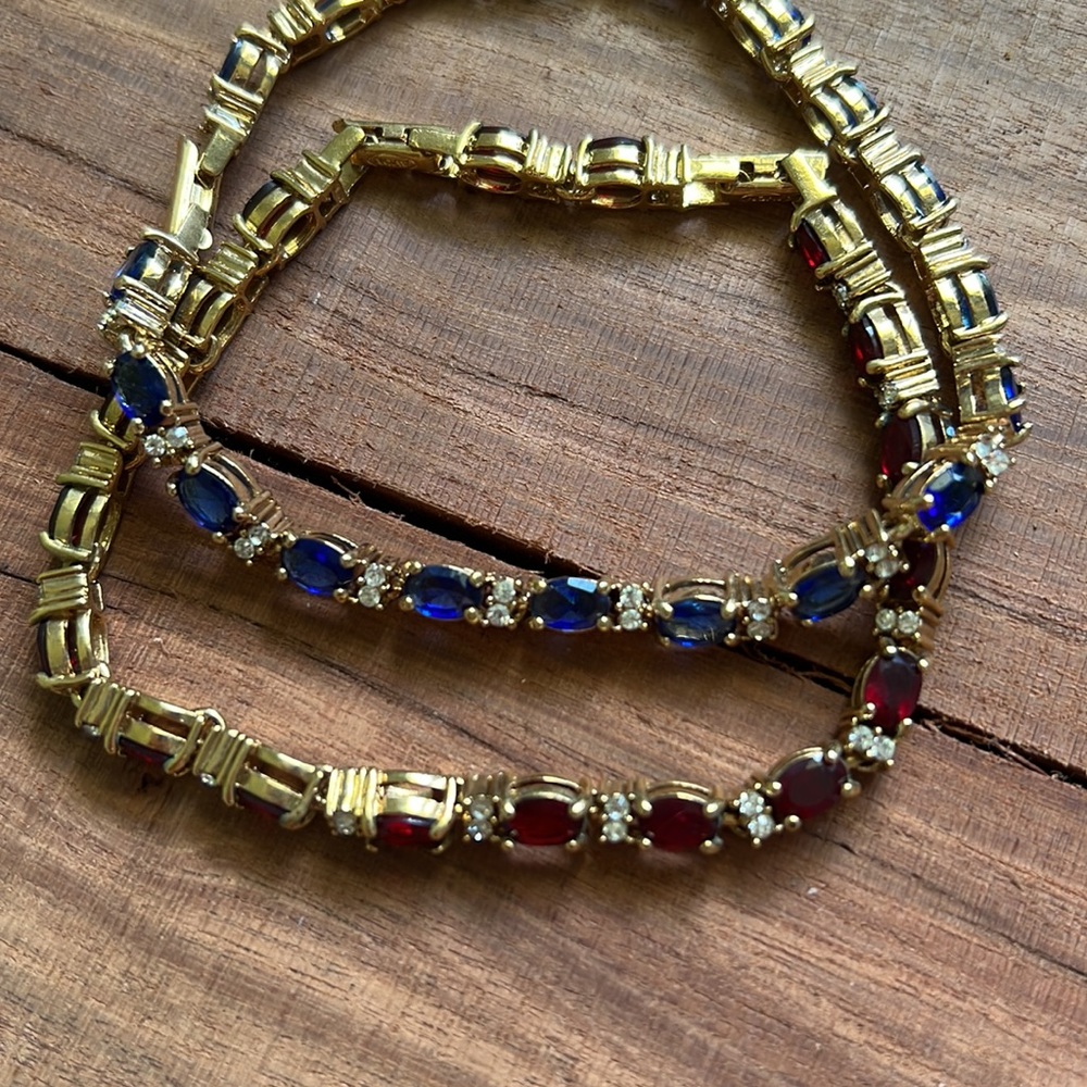 Beautiful gold and coloured stone bracelets. - Picture 4 of 5